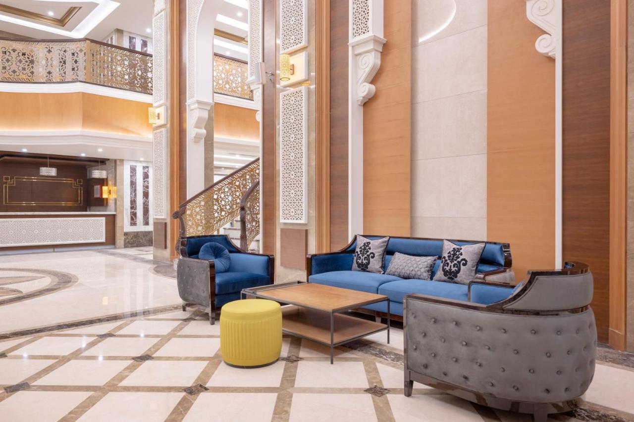 La Maison Hotel